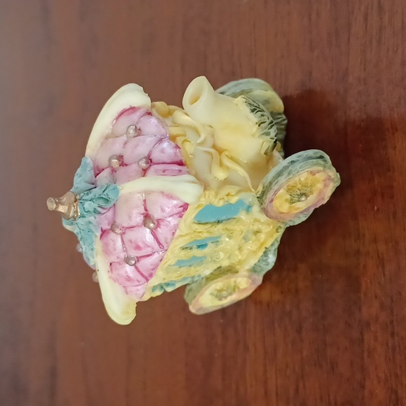 Miniature Resin Cinderella Tea Set - 10 Pieces - Picture 7 of 16